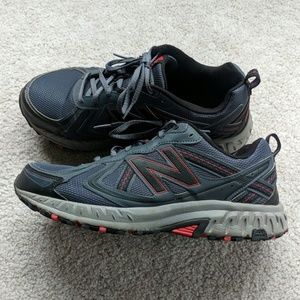 Men's New Balance tennis shoes